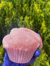 Load image into Gallery viewer, Loofah Cupcake + Soap

